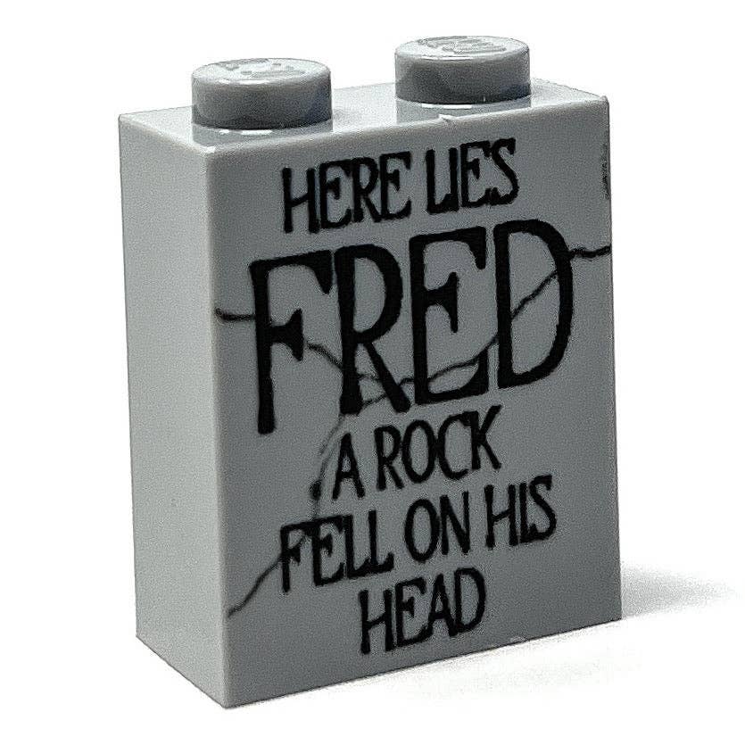 Here Lies FRED, A Rock Fell on His HEAD Tombstone (Halloween) (1x2x2 Brick)  - B3 Customs