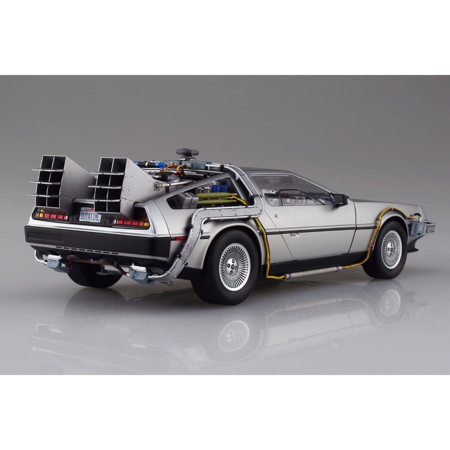 Back to the Future DeLorean Time Machine 1:24 Scale Model Kit