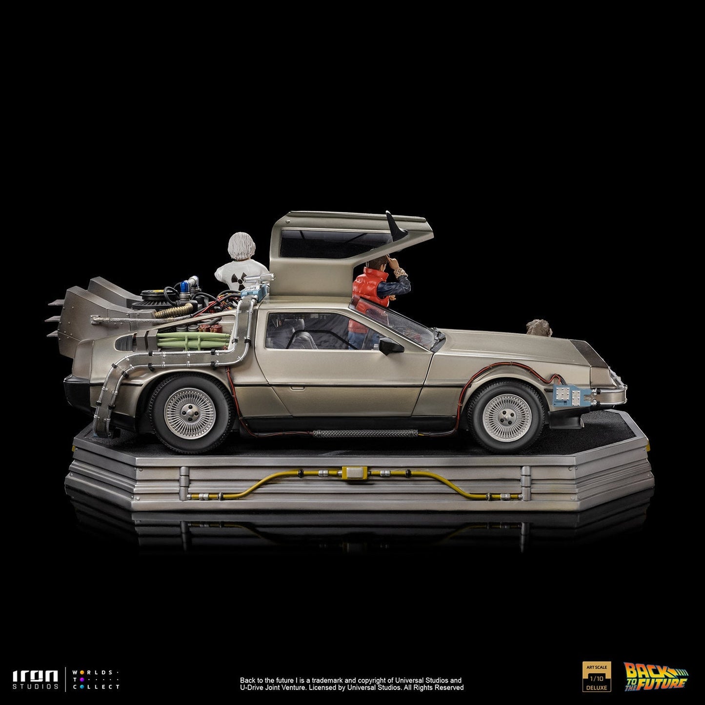 Iron Studios Back to the Future DeLorean (Full Deluxe Version including Marty McFly and Doc Brown) 1:10 Scale Statues