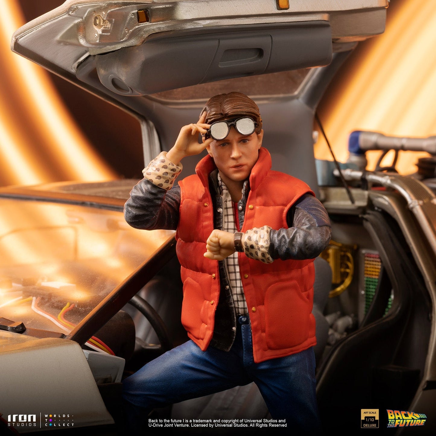 Iron Studios Back to the Future DeLorean (Full Deluxe Version including Marty McFly and Doc Brown) 1:10 Scale Statues