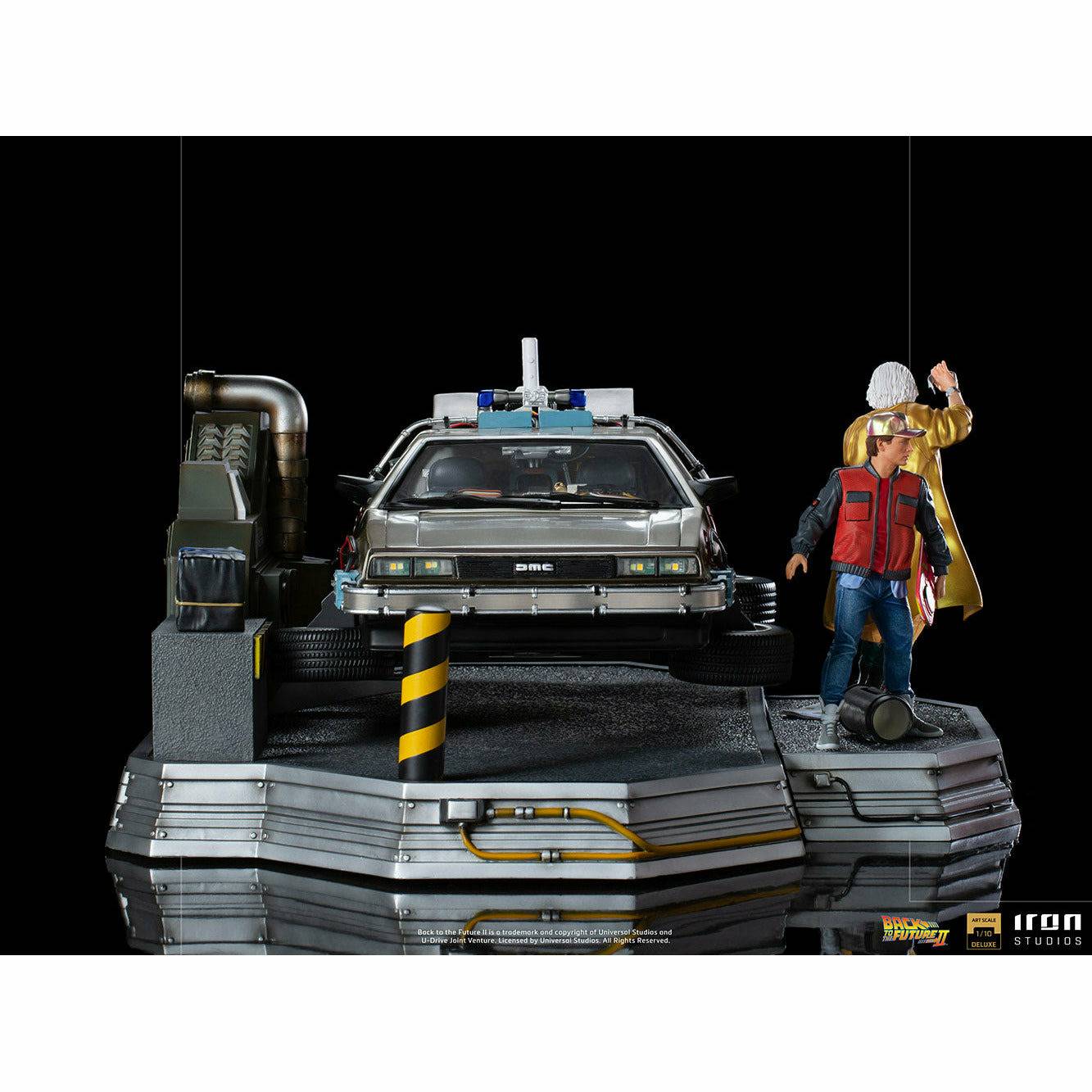 Iron Studios Back to the Future Part II DeLorean (Full Deluxe Version including Marty McFly and Doc Brown) 1:10 Scale Statues