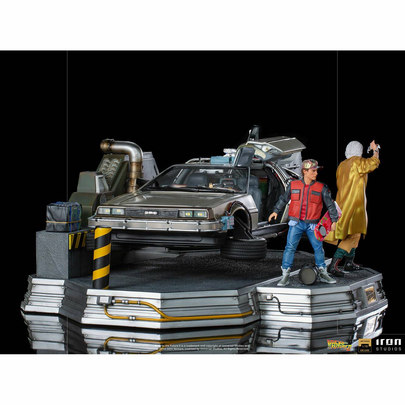 Iron Studios Back to the Future Part II DeLorean (Full Deluxe Version including Marty McFly and Doc Brown) 1:10 Scale Statues