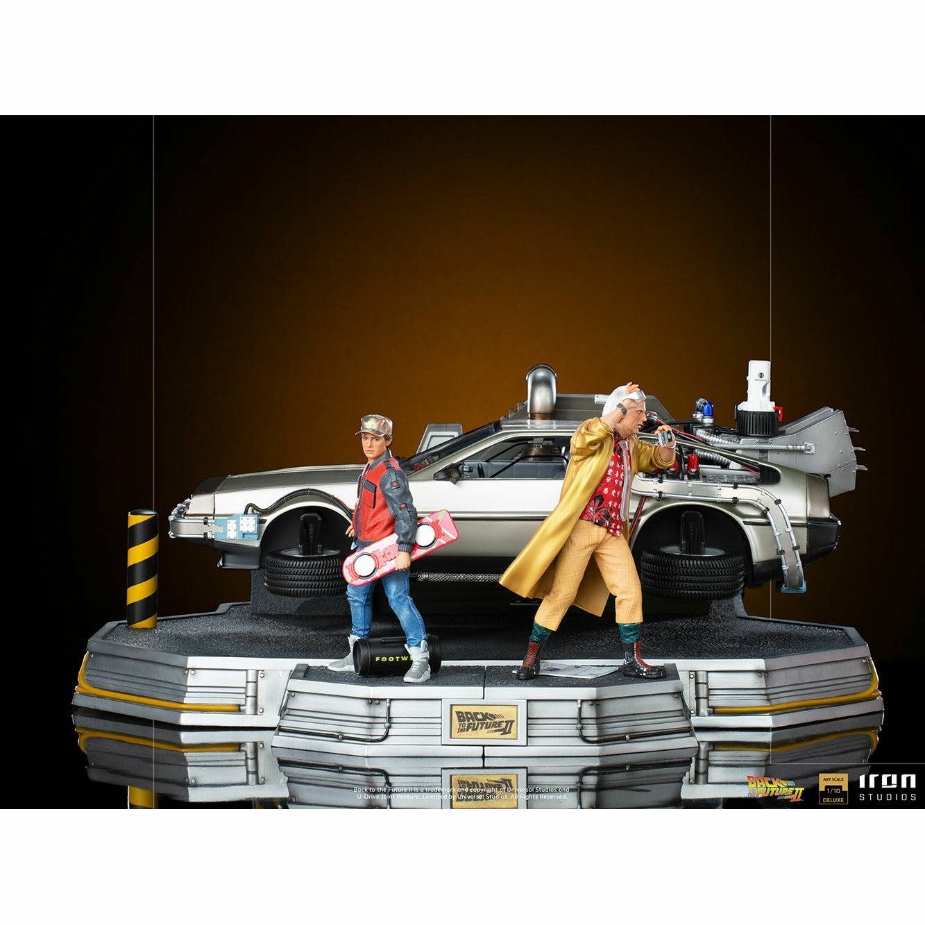 Iron Studios Back to the Future Part II DeLorean (Full Deluxe Version including Marty McFly and Doc Brown) 1:10 Scale Statues